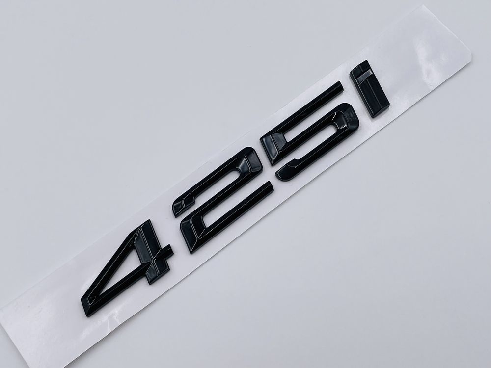 Emblema BMW Motorizare Seria 4 benzina negru