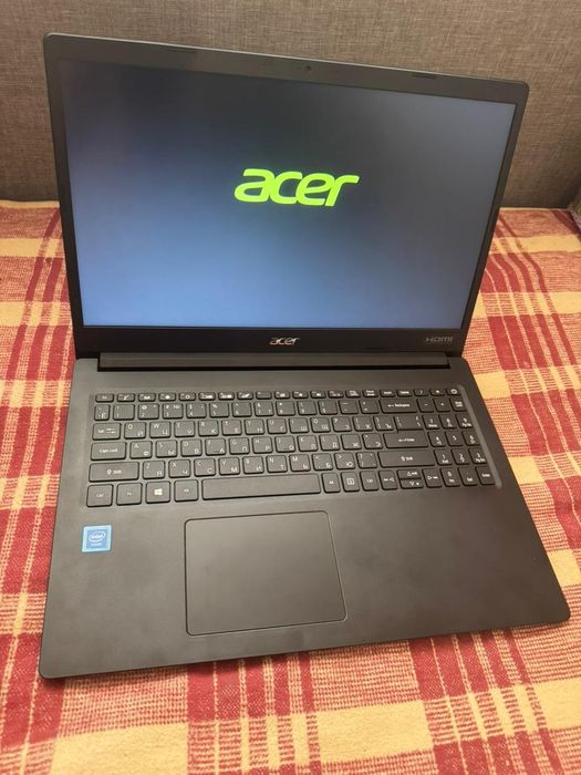 Новый современный офисный ноутбук Acer