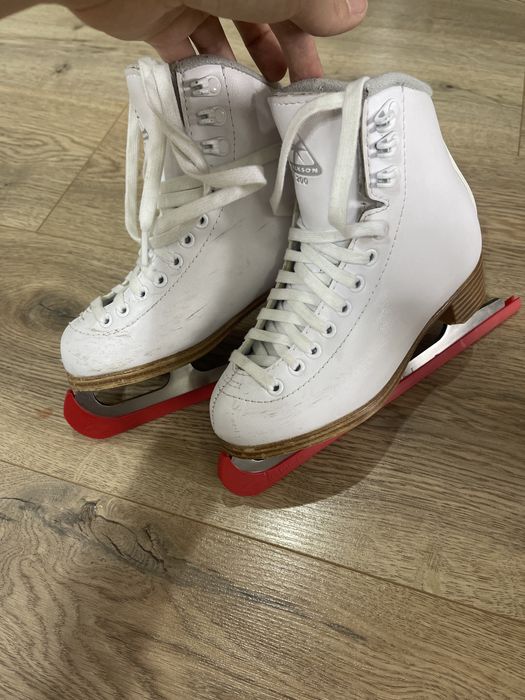 Продам коньки Jackson Classic 200 с лезвиями Mark I