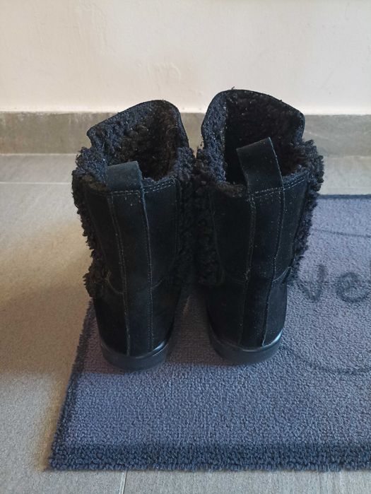 Cizme cu blană, impermeabile, fetițe/femei ZARA, mărimea 36