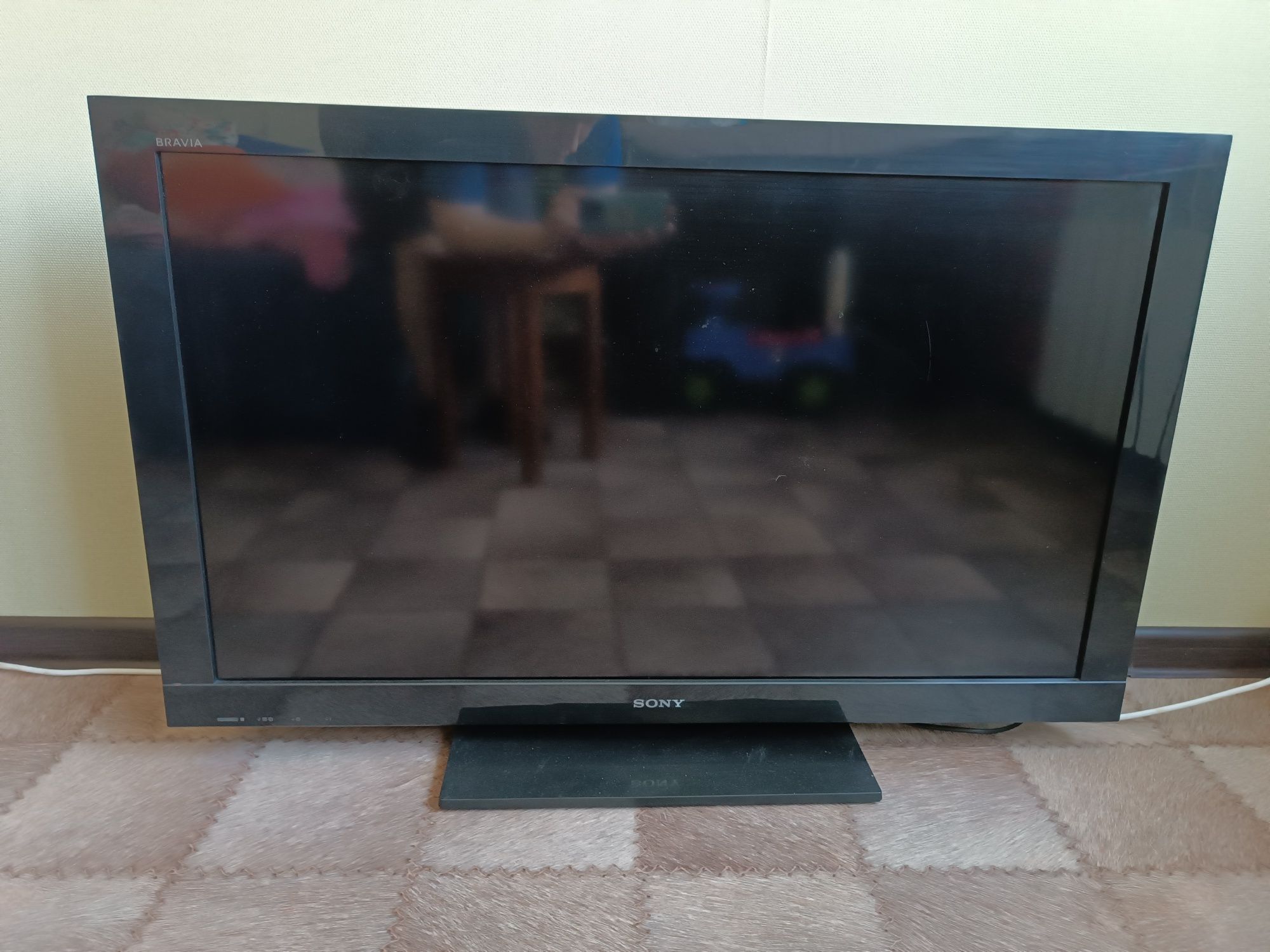 Продаю телевизор sony bravia