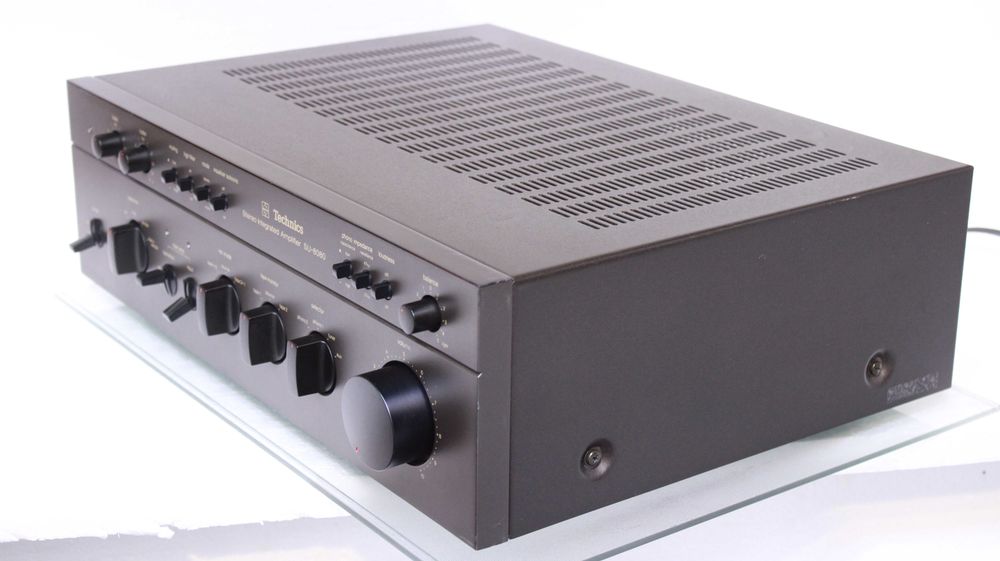 Amplificator/statie Technics SU-8080(dual mono).