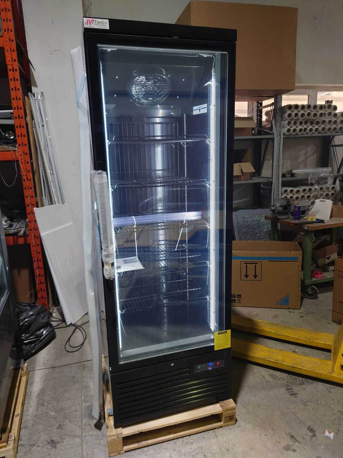 Vitrina frigorifica verticala cu o usa Prima 1DF de congelare