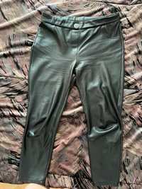 Vand pantalon nou tip piele elastica,75% viscoza Zara,negru,Capri,XXL