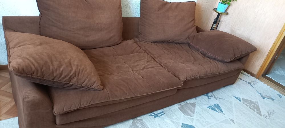Продам диван мягкий