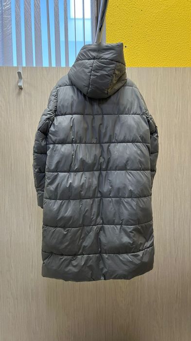 Продам зимнюю куртку длинную размер S-M