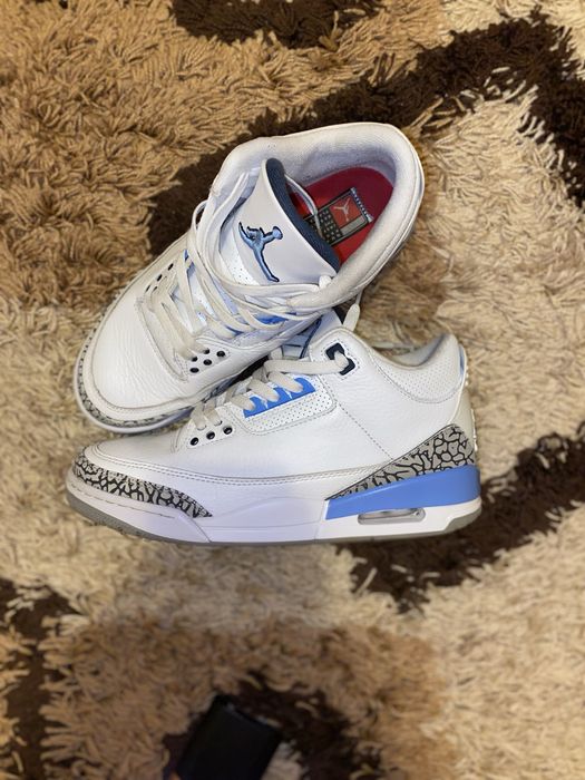 Jordan 3 University Blue
