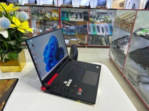 Asus Rog Strix ryzen 9-5900HX 16/512 SSD RX6800M-12GB