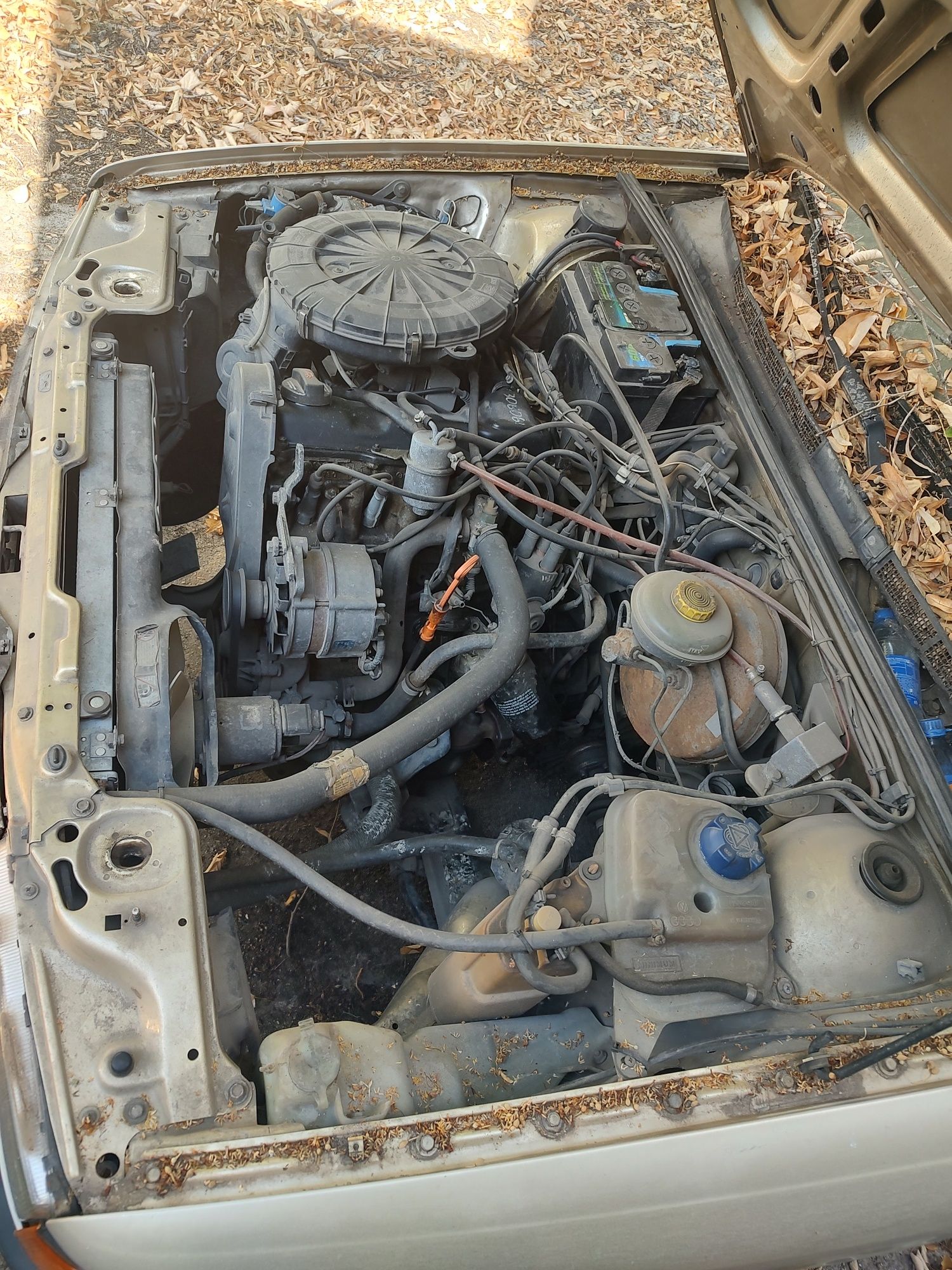 Продавам на части Audi 80 АУДИ 80