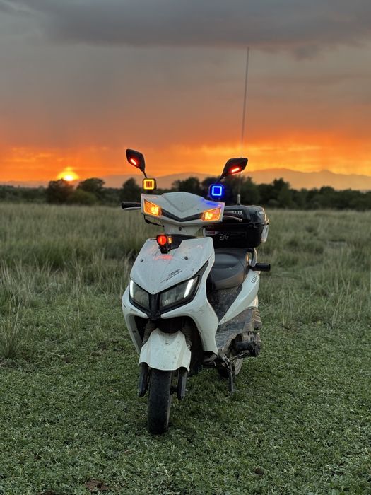 Мопед       М. 8 125 к у б