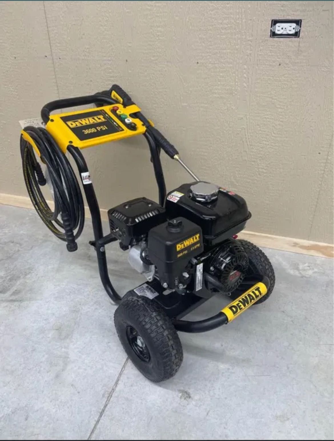 Dewalt Aparat de Spalat cu Presiune Profesional