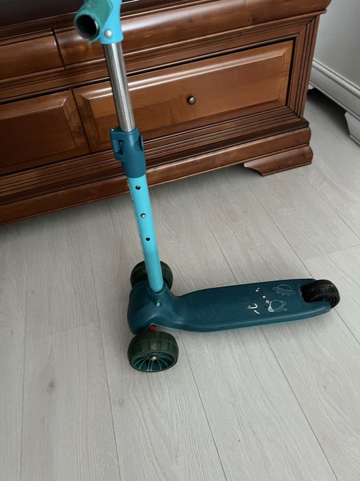 Trotineta 3 roti cu lumini
