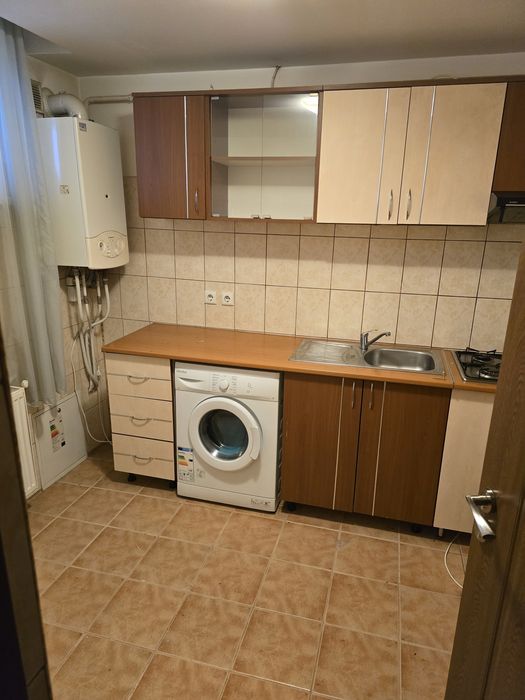 Închiriez garsonieră