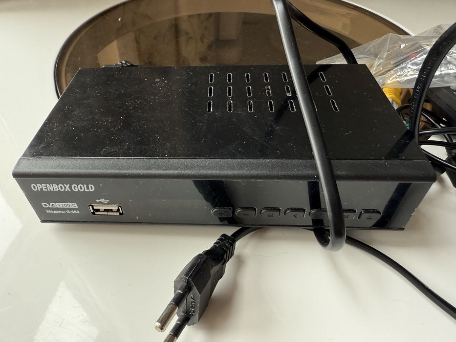 Цифров телевизионен приемник openbox gold g-444