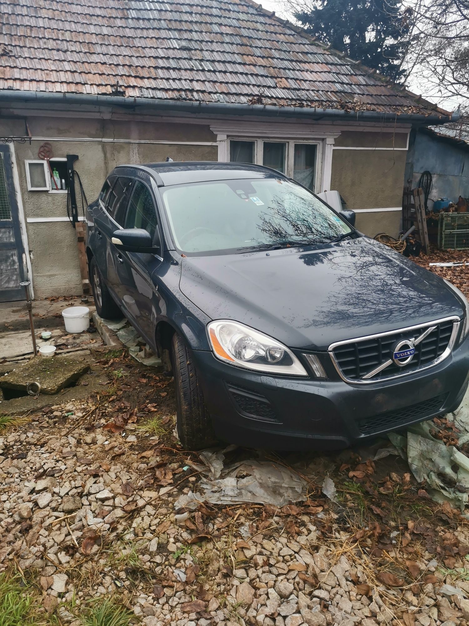 Aripă stânga / dreapta volvo xc60