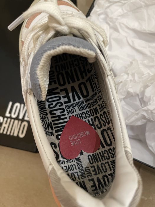 Маратонки / Кецове Love Moschino