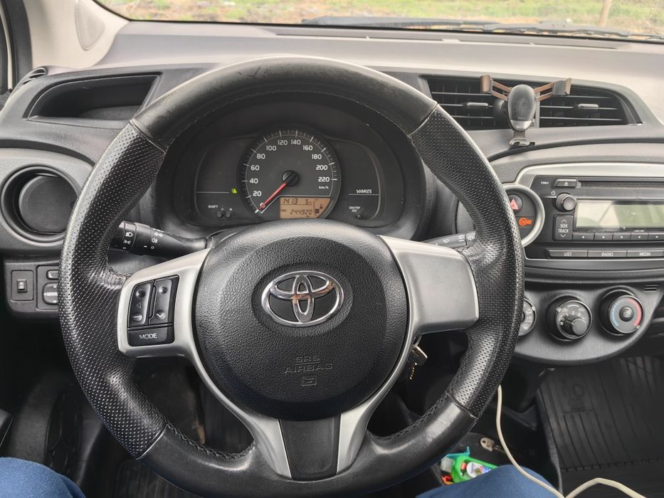 Toyota yaris 2013