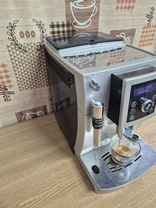 Expresor/Espressor Cafea DeLonghi Magnifica Intensa