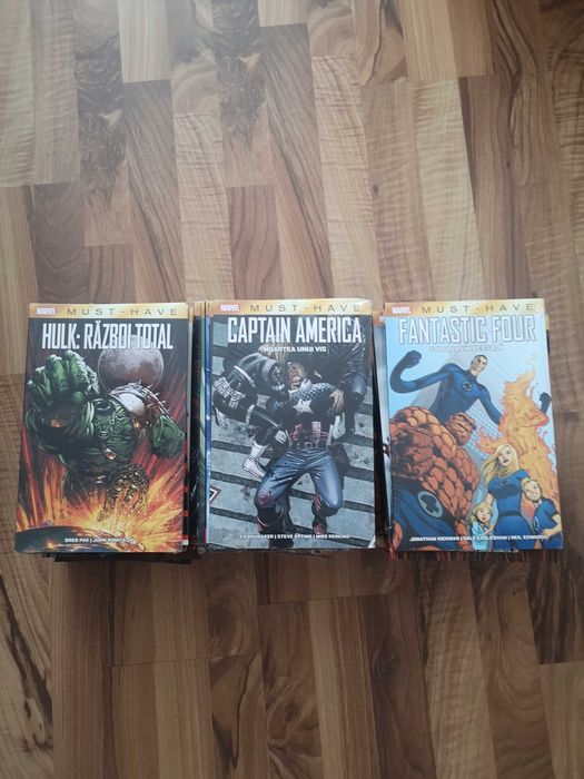 Cărți desenate cu supereroi