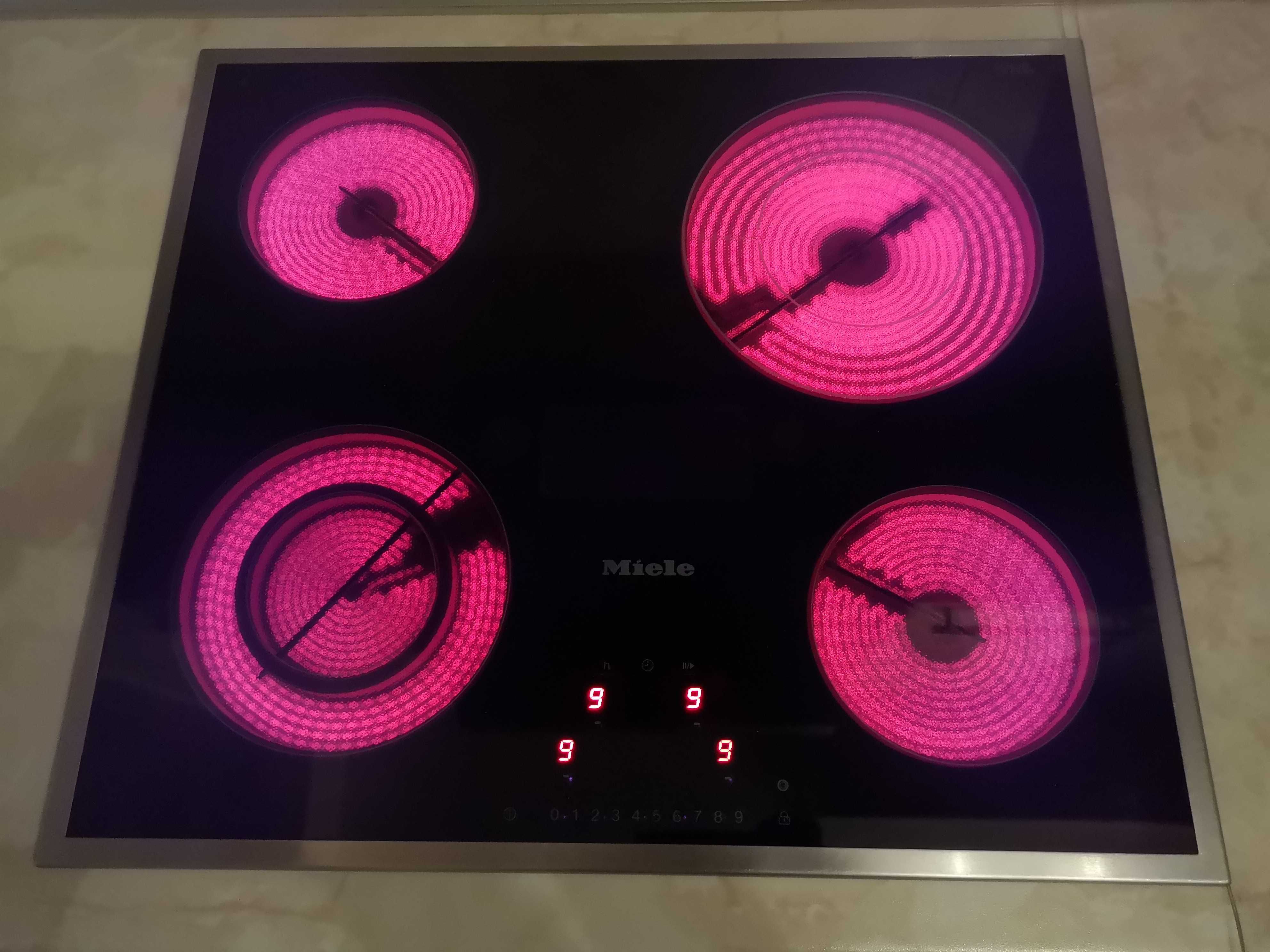 Плот за вграждане MIELE KM 6202 *Отлично състояние!