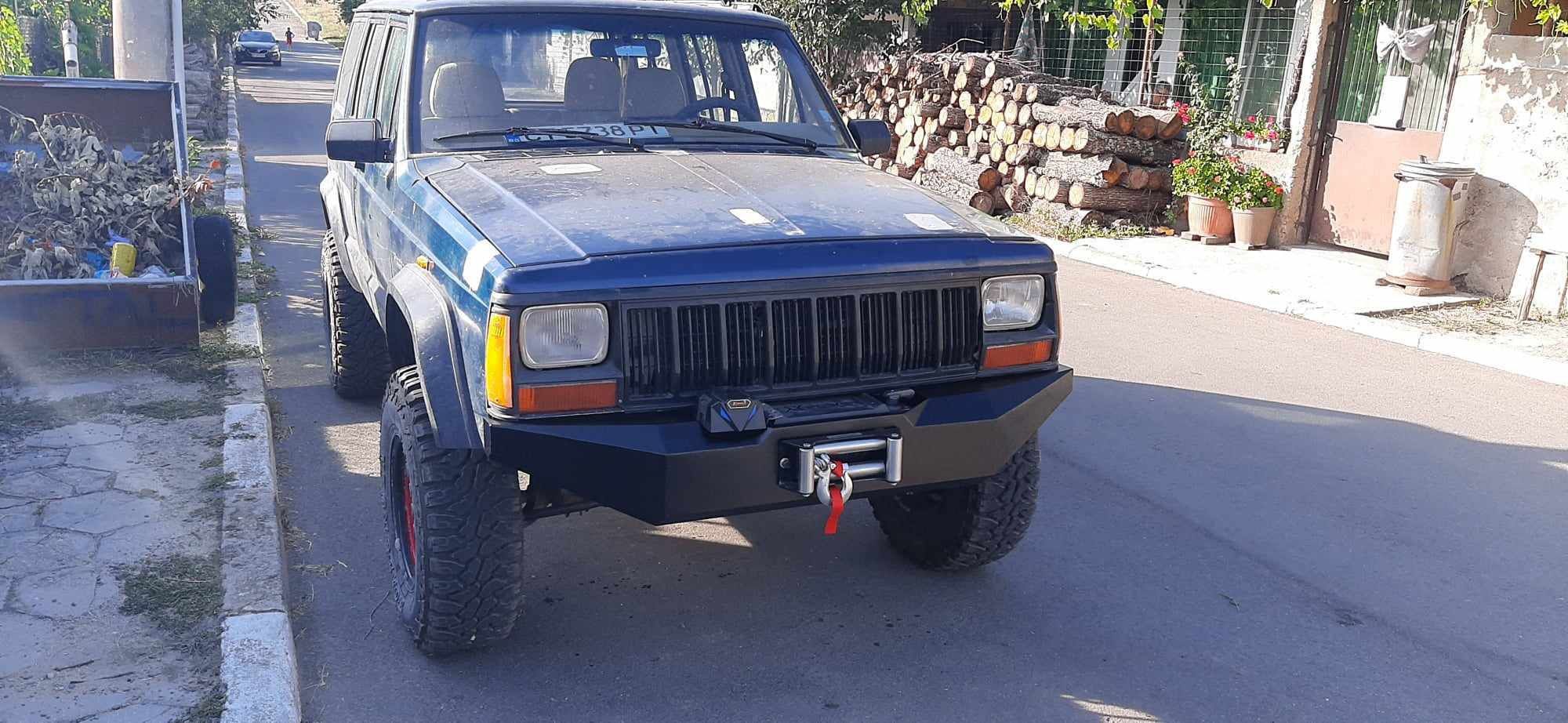 Jeep Cherokee- Джип Чероки