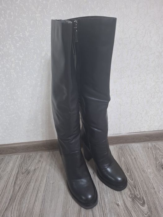 Продаются сапоги 40 размер