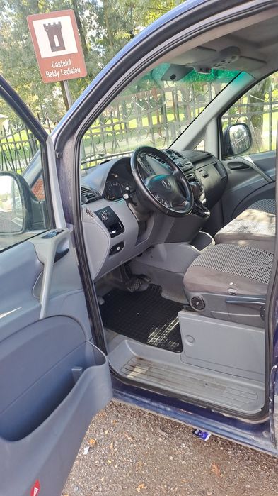 Vând Mercedes Benz Vito 115 CDI