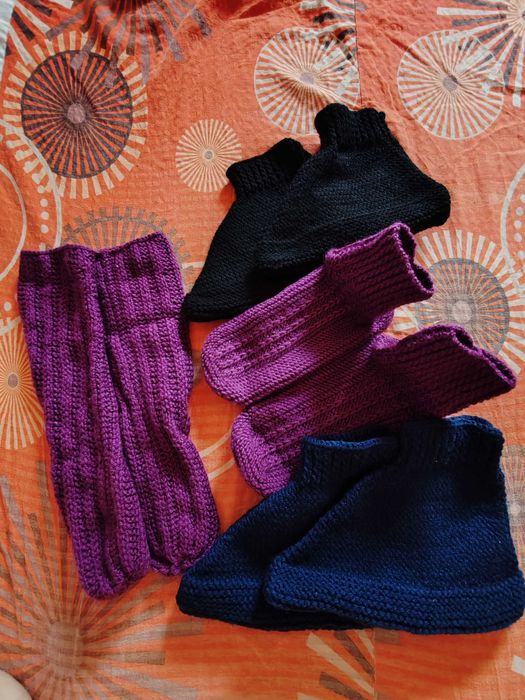 Vând șosete din acril