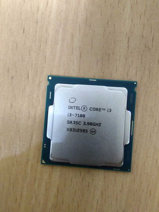 Процессор Intel i3 7100