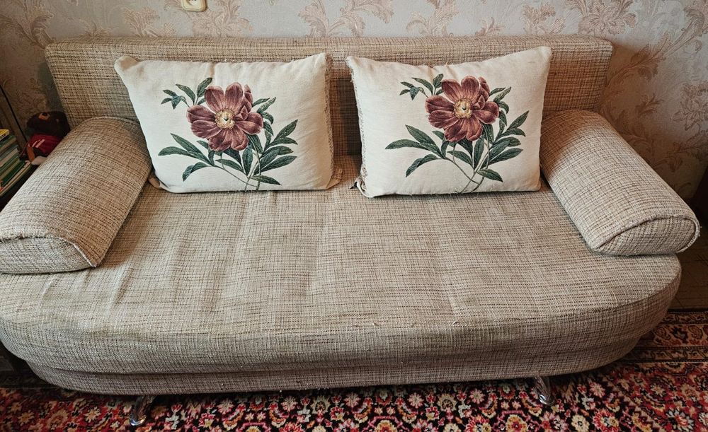 Продам диван,состояние хорошее