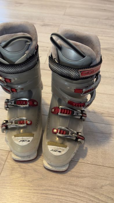 Clăpari de schi Rossignol Xena – mărime aprox 24–25 MP (EU 38–39)