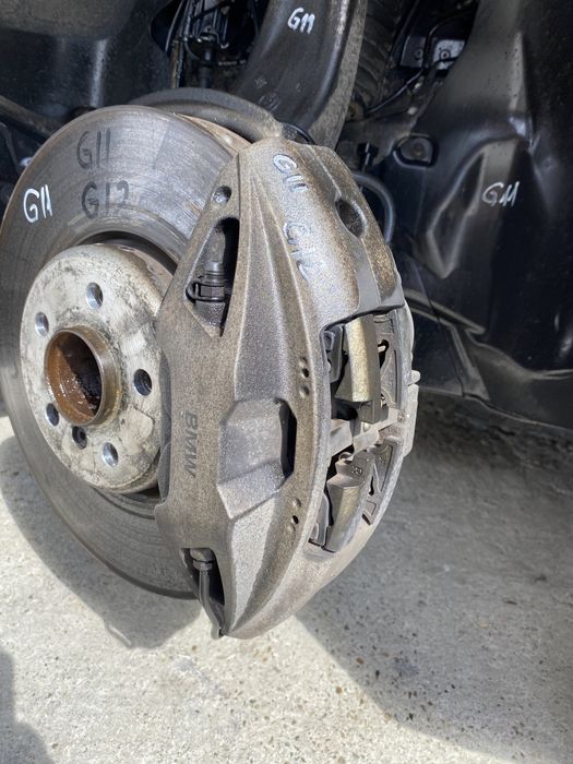 Etrier stânga față BMW seria 7 G11, G12 730 D