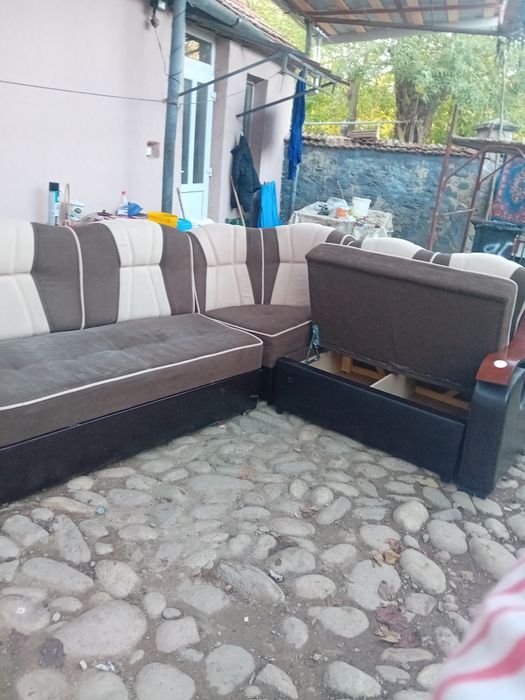 Vând colțar clasic extensibil și cu ladă de depozitare