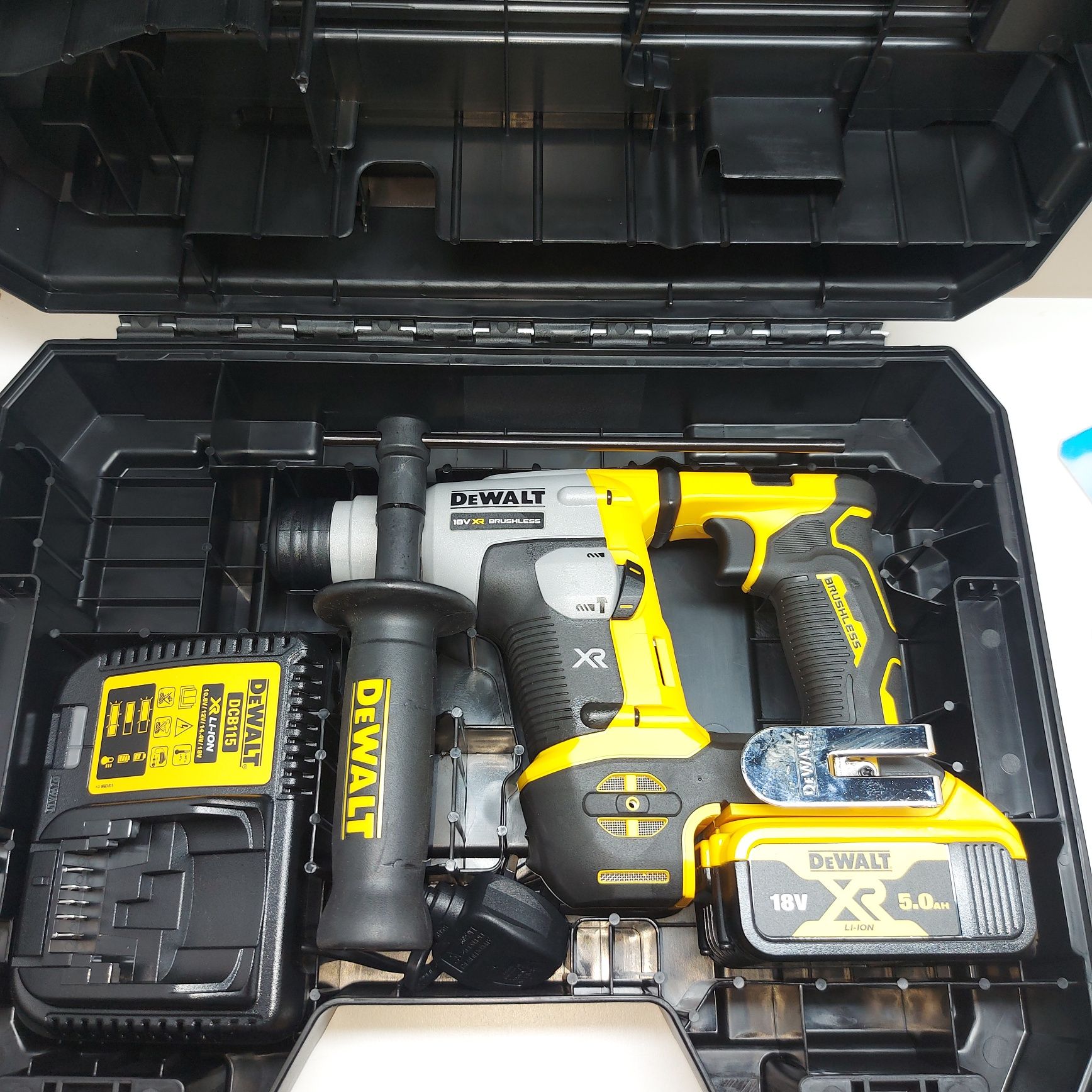 Перфоратор Dewalt DCH172P1