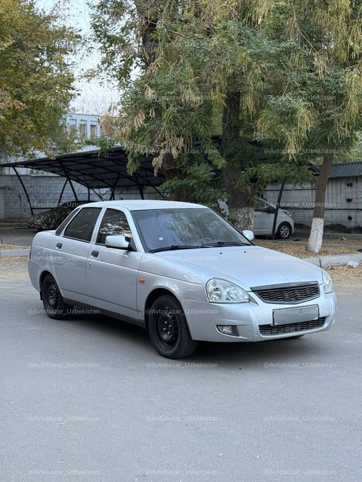 •Priora 16V 2008 одни руки•