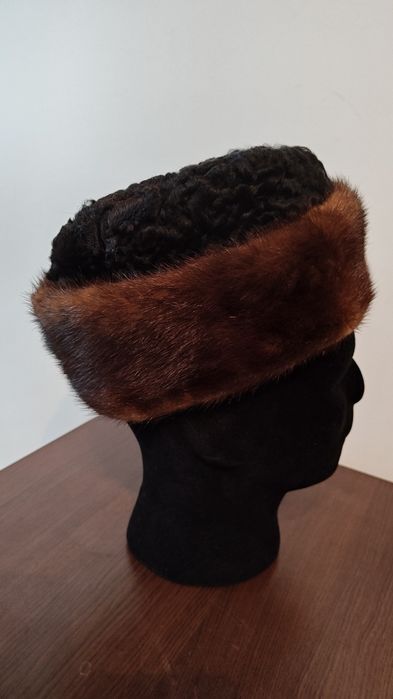 Căciula maro de blana