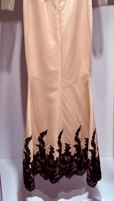 Rochie cu flori de broderie