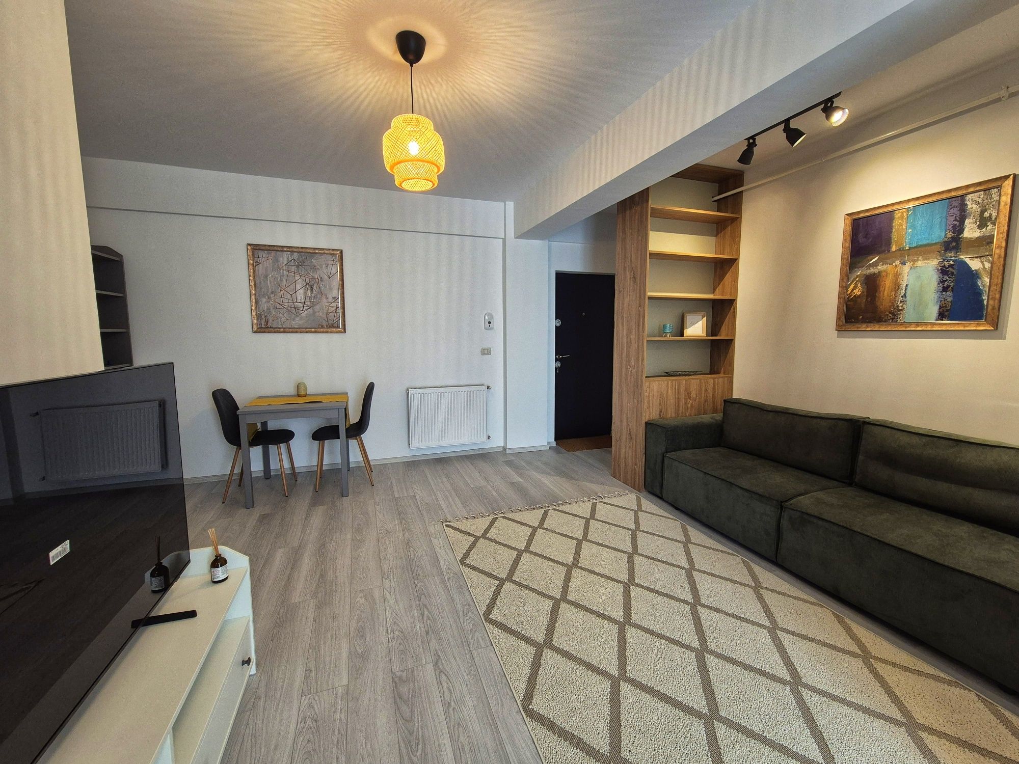 Apartament 2 camere nou, mobilat complet, prima chirie