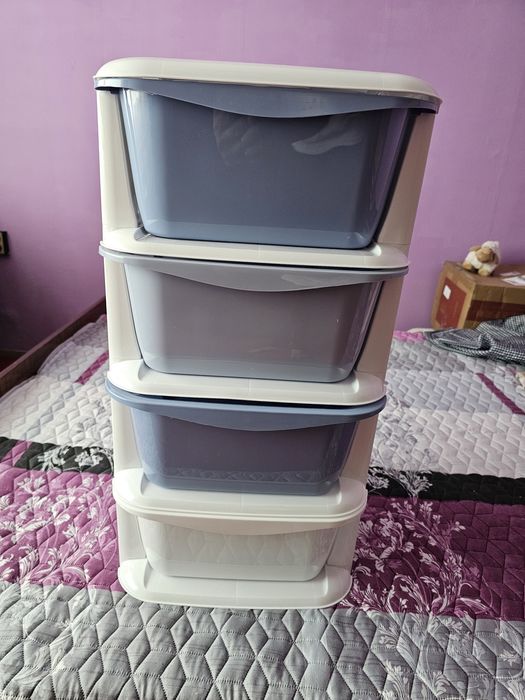 Пластмасов шкаф с чекмеджета