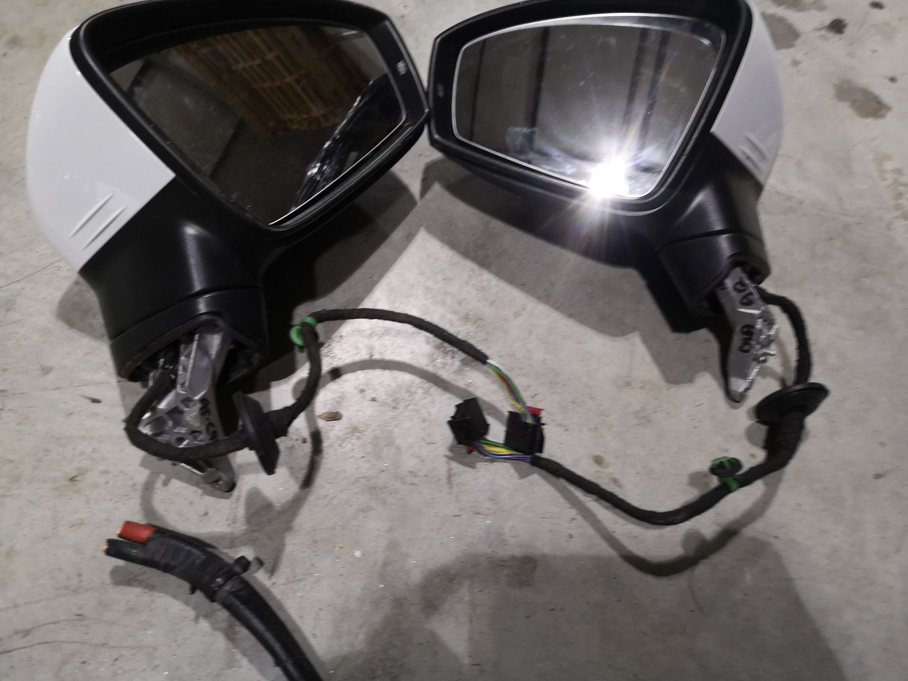 Oglindă rabatabila electric lumina ambientala vw tiguan 2019 5n