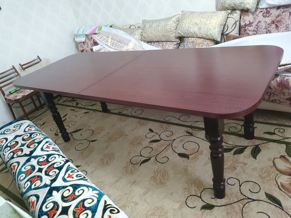 Стол 2,5м. В раздвинуть виде 3м