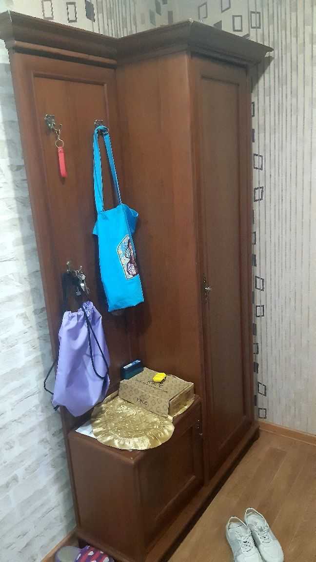 Продам прихожую в хорошем состояний