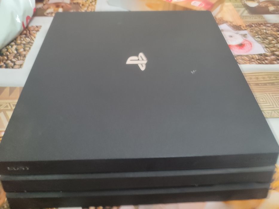 consola PS4 pro de 1T
