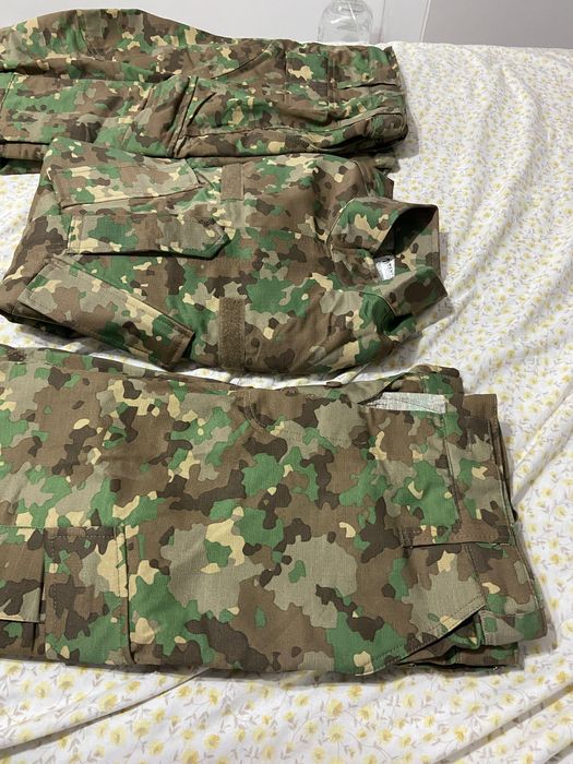 Set haine camuflaj armata