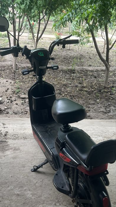 Скутер Velomax , 4 аккумуляторный