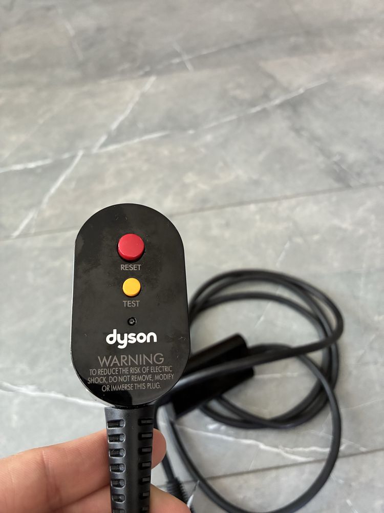 Сешоар Dyson