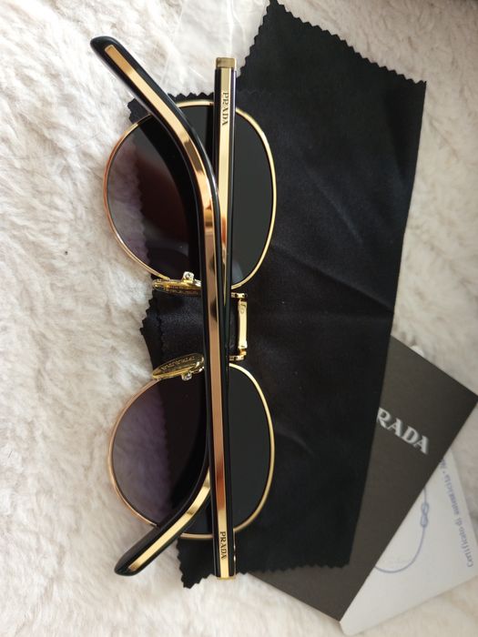 Ochelari de soare prada