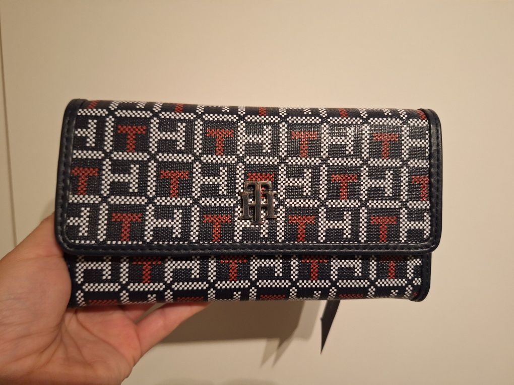 Tommy Hilfiger оригинален портфейл