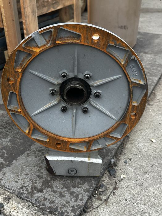 Машинен Редуктор CHM130