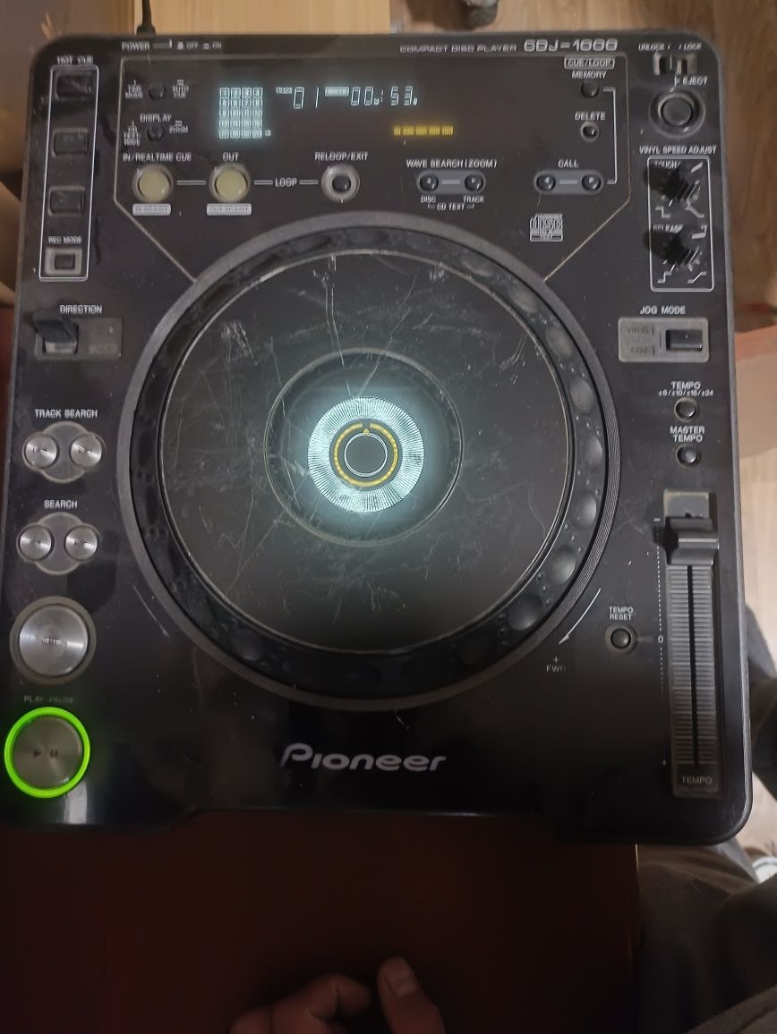 Pioneer CDJ проигрыватель